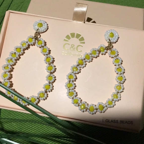 💛C&C California Beaded Designer Earrings 🤍💛🤍 - Picture 3 of 12